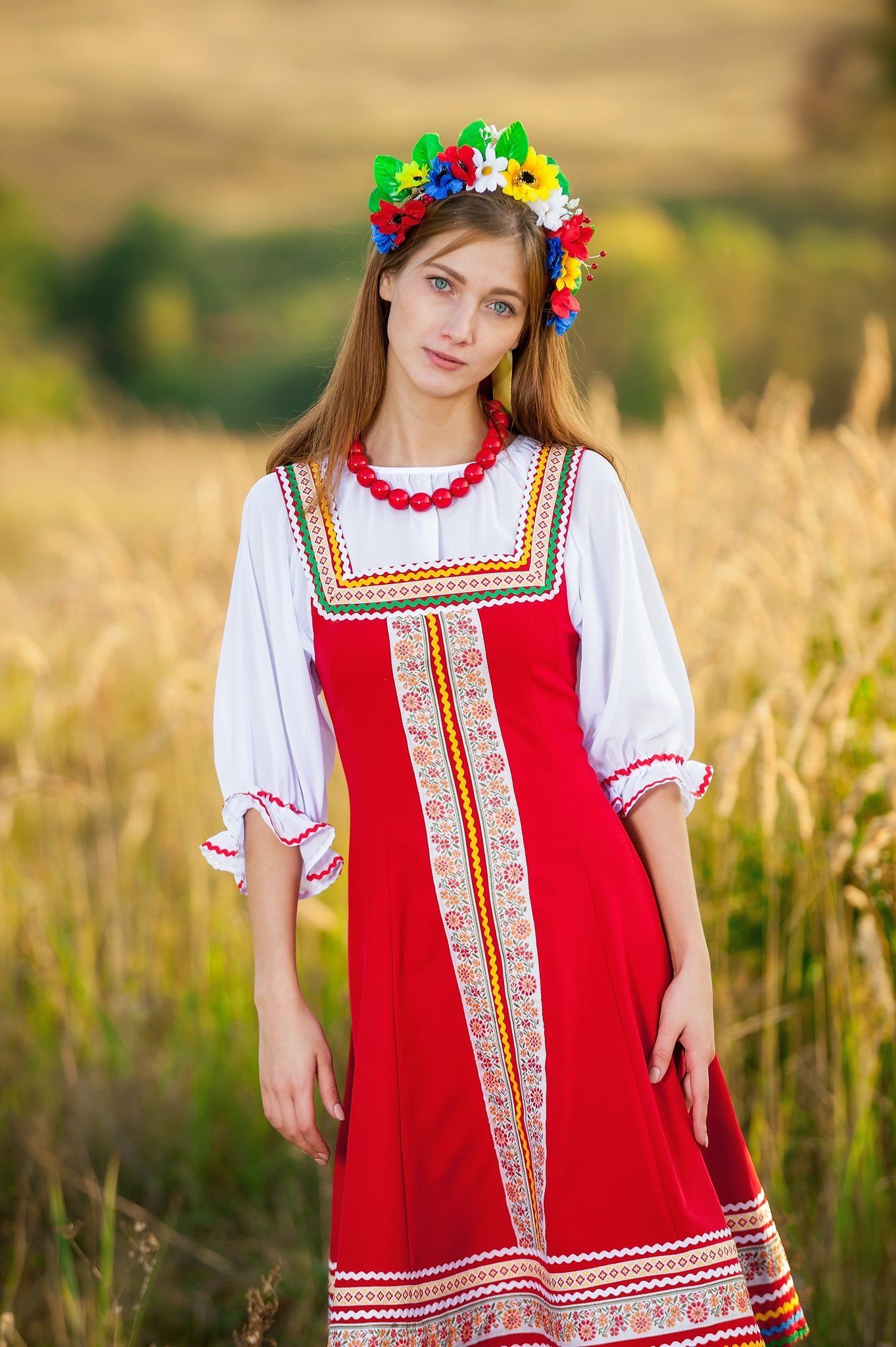 Women in Slavic costumes in Nashville