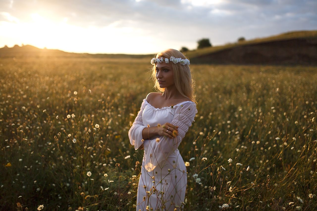 Girls in Slavic costumes in Nashville